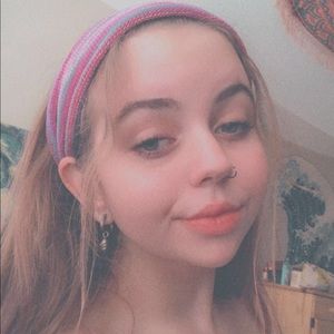 Meet your Posher, Lila